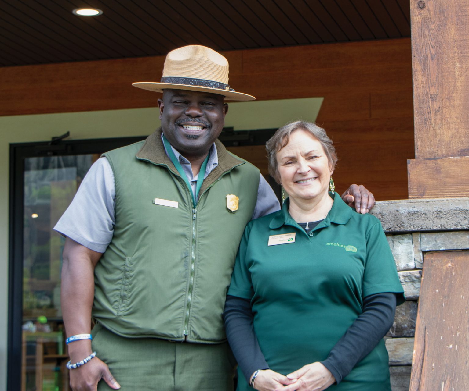 Laurel Rematore and Cassius Cash, Great Smoky Mountains National Park superintendent, at the ribbon cutting for Smokies Life’s new Great Smokies Welcome Center in Townsend, TN (2024). Photo courtesy of Smokies Life staff.